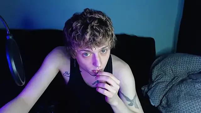 axxxturel on StripChat 