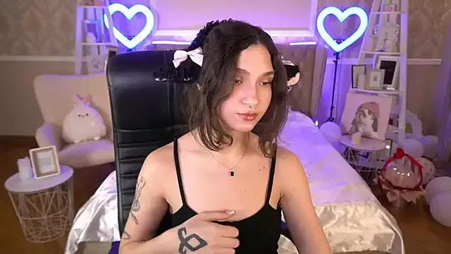 BabyFlowerr on StripChat 