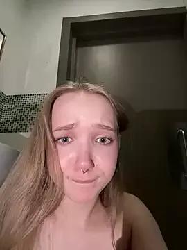 Freechat bambi_lu on StripChat