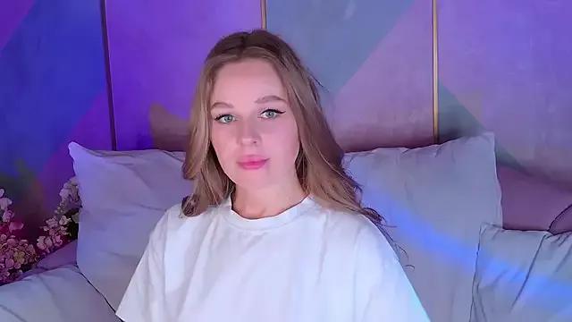 BeatriceEsmont on StripChat 