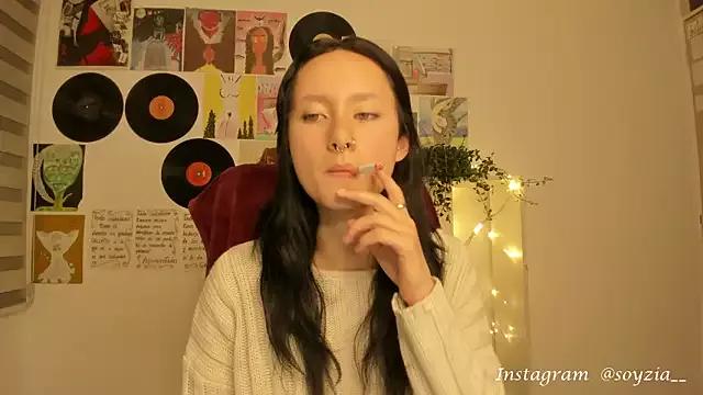 bellaa-w on StripChat 