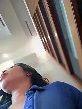 Freechat Belle___ on StripChat