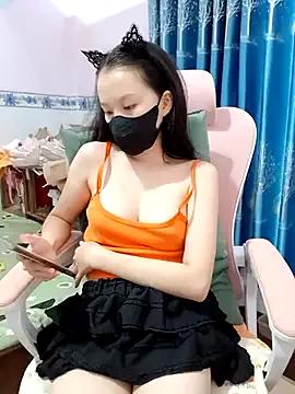 Freechat BingBing8866 on StripChat