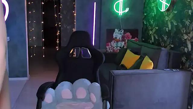 Freechat Blckmirrorr on StripChat