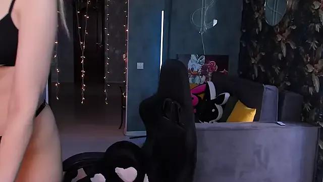 Freechat Blckmirrorr on StripChat