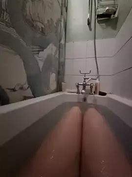 Bouncy-Bella28X on StripChat 
