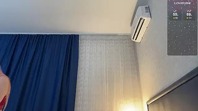 Freechat Brilliant-Kiss on StripChat