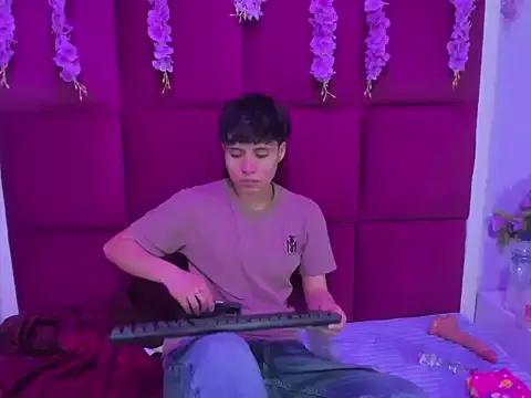 Freechat Bruno_Cruzz on StripChat