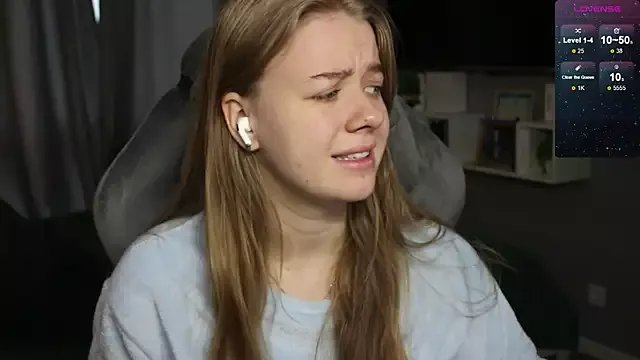 Freechat candy_maggie on StripChat