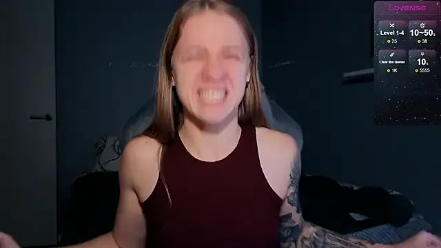 Freechat candy_maggie on StripChat