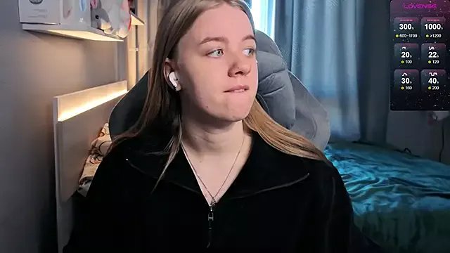 Freechat candy_maggie on StripChat