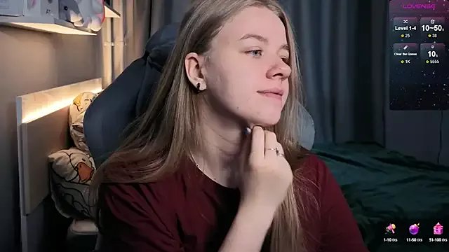 Freechat candy_maggie on StripChat