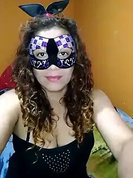 Canela_2020 on StripChat