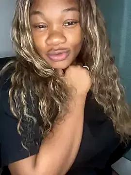 CharismaaBanx on StripChat