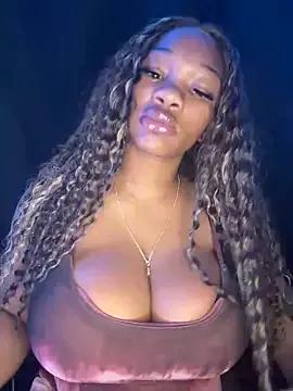 CharismaaBanx on StripChat