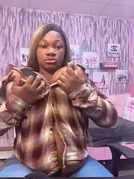 CharismaaBanx on StripChat