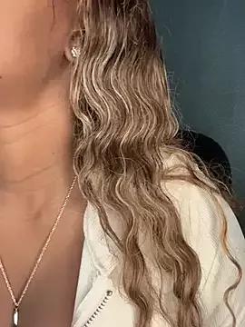 CharismaaBanx on StripChat