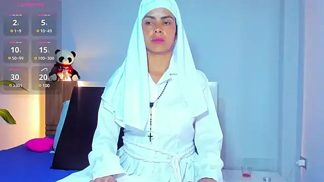 ClaraMariaMon on StripChat