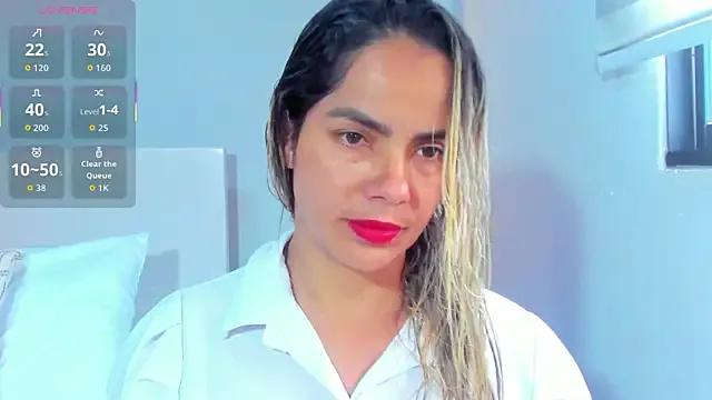 ClaraMariaMon on StripChat