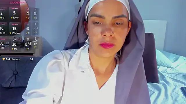 ClaraMariaMon on StripChat