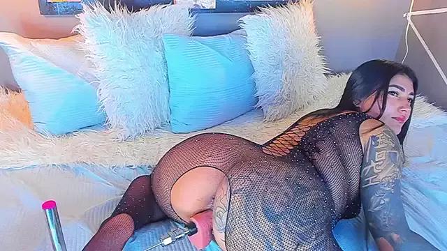 Freechat cloe_bridgee on StripChat