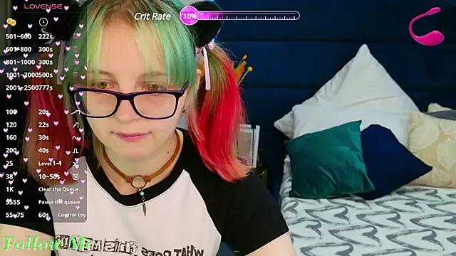 CoralineYoung on StripChat 