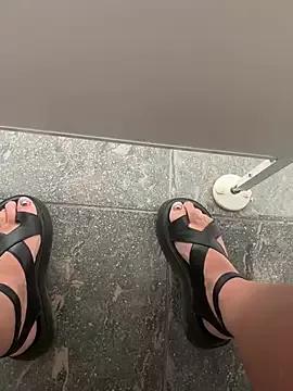 Freechat CrazzyChicks on StripChat