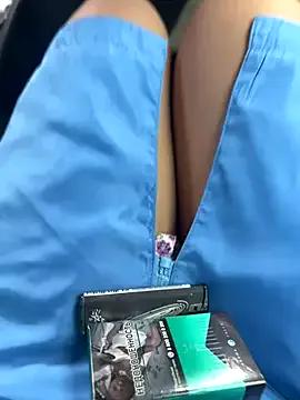 Freechat CrazzyChicks on StripChat