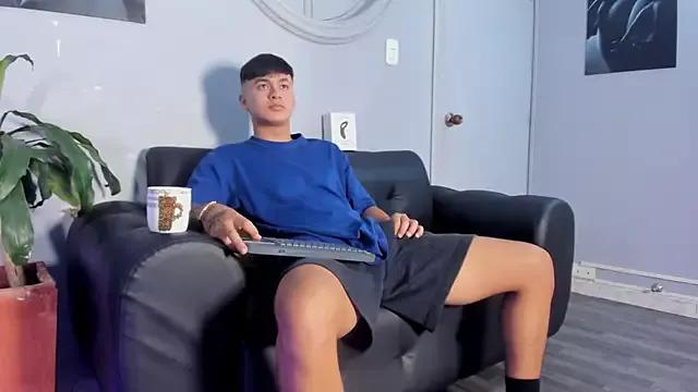 Freechat Cristopher_strong on StripChat