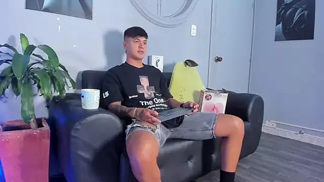 Freechat Cristopher_strong on StripChat