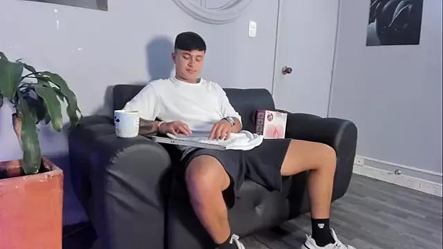 Freechat Cristopher_strong on StripChat