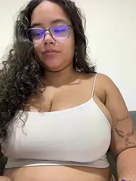 CurlyGirl_1 on StripChat 