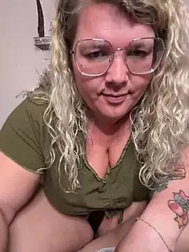 Freechat CurvyAnonymousGirl89 on StripChat