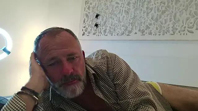DaddybearVLC on StripChat