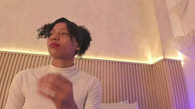 daiana_curly on StripChat 