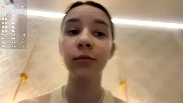 DanaCore on StripChat 