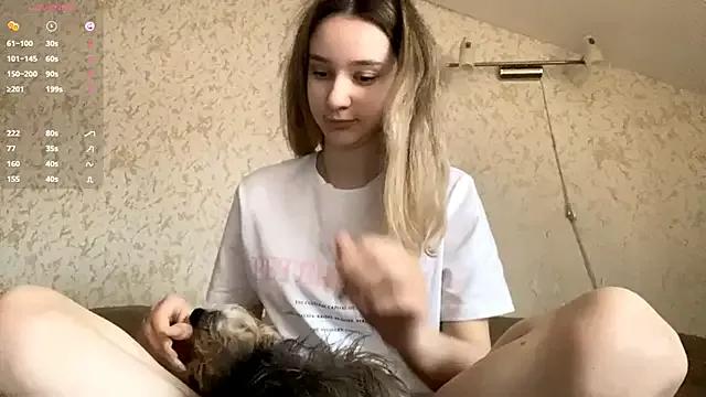 DanaCore on StripChat 