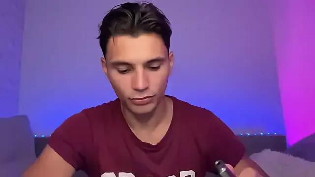 Freechat denlover1 on StripChat