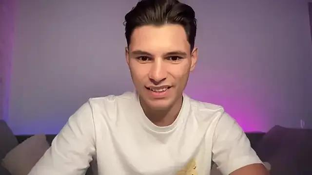 Freechat denlover1 on StripChat