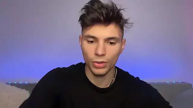 Freechat denlover1 on StripChat