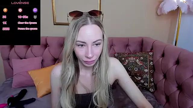 Diana_Garrett on StripChat 