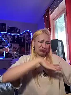 Freechat Dooubletroublee on StripChat