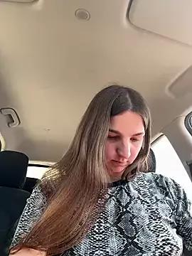 DoriDeluxe66 on StripChat