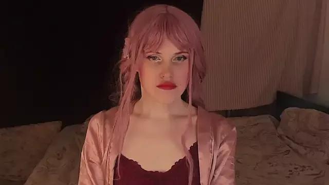 EffieMinki on StripChat 