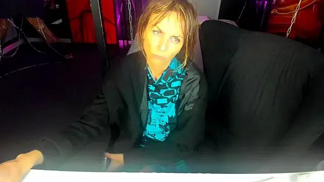 Elizabe_th on StripChat 
