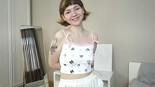 ElvaAxley on StripChat