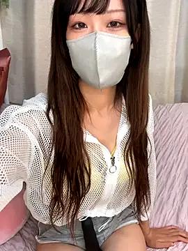 emiiiii1001 on StripChat