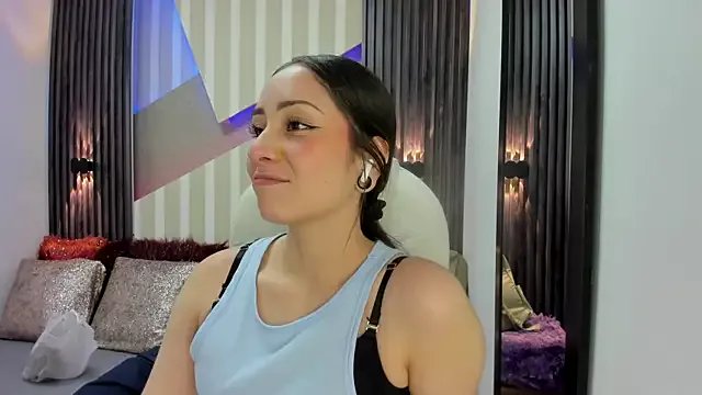 Offline emily_layton on StripChat