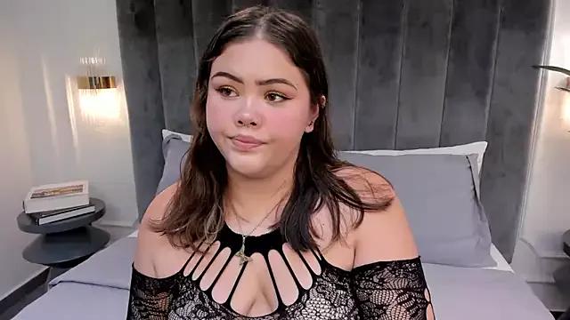 Emma__Roy on StripChat 