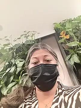 emma_tour on StripChat